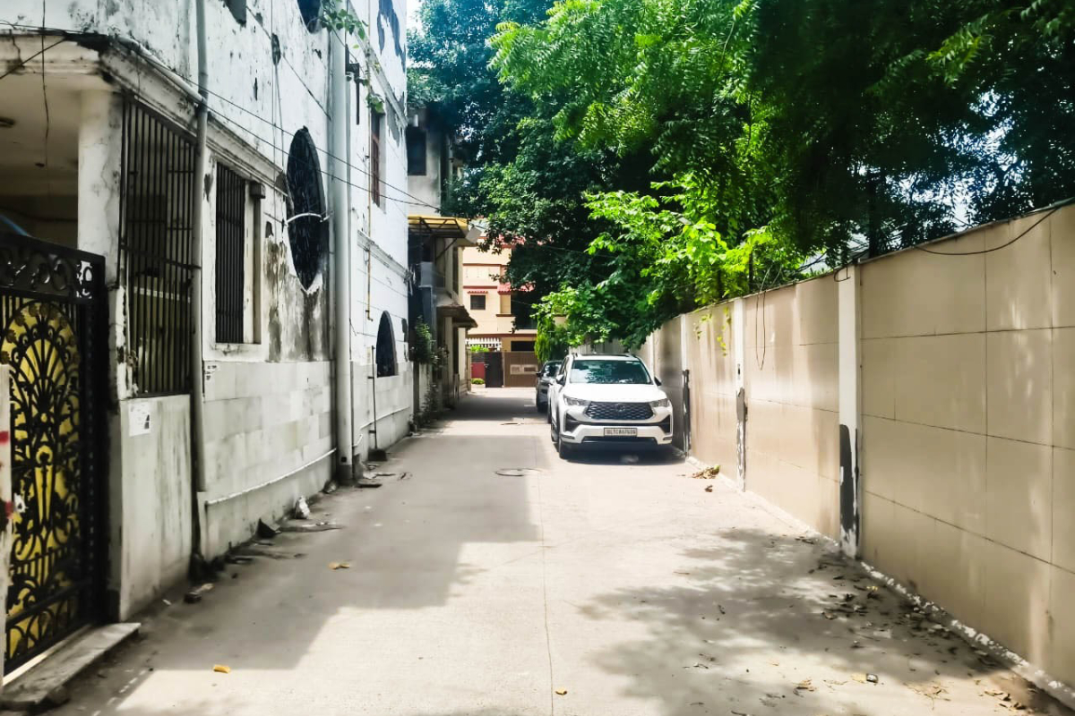 Retail showroom in Civil Line